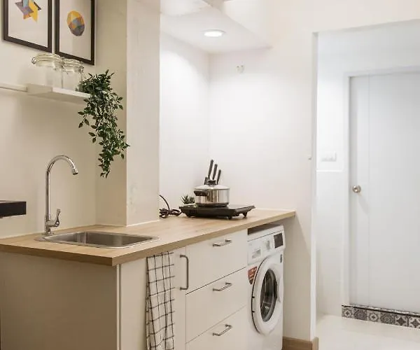 公寓 B2 Large + Comfort Full Kitchen Near Mrt Bangson 曼谷